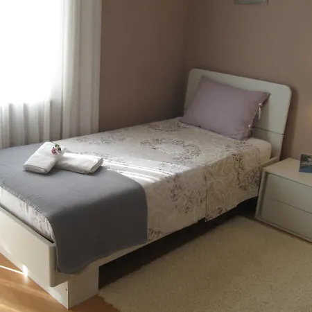 Ane Apartment *