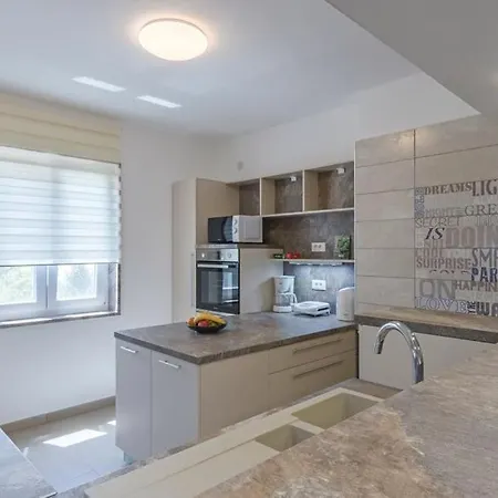 Ane Appartement Loborika