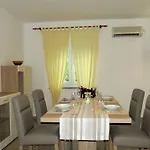 Apartmán Ane Loborika