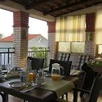 Ane Apartment *