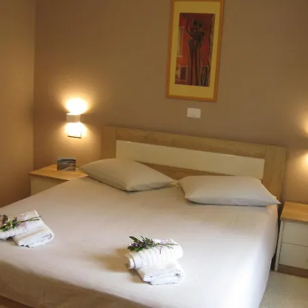 Ane Apartment *